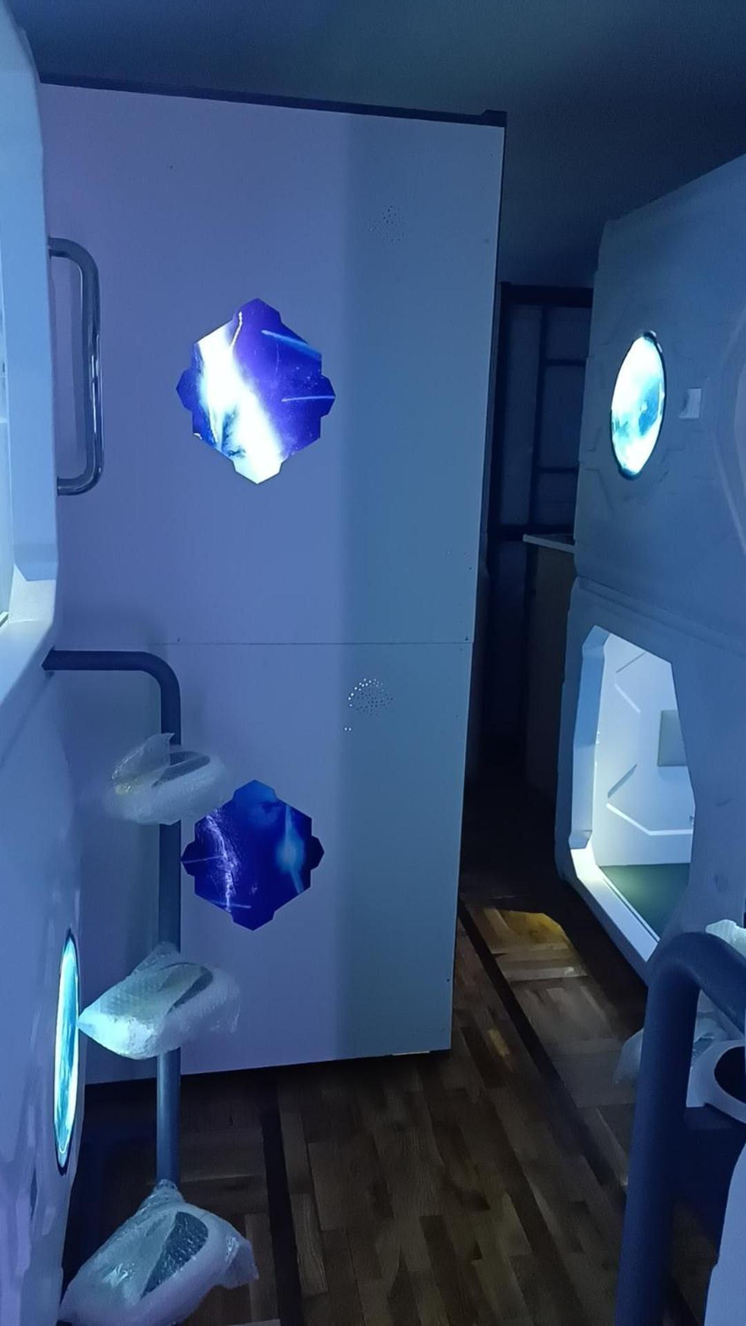 Panda Victor Space Capsule Hostel-Neo Nomad Белград Екстериор снимка