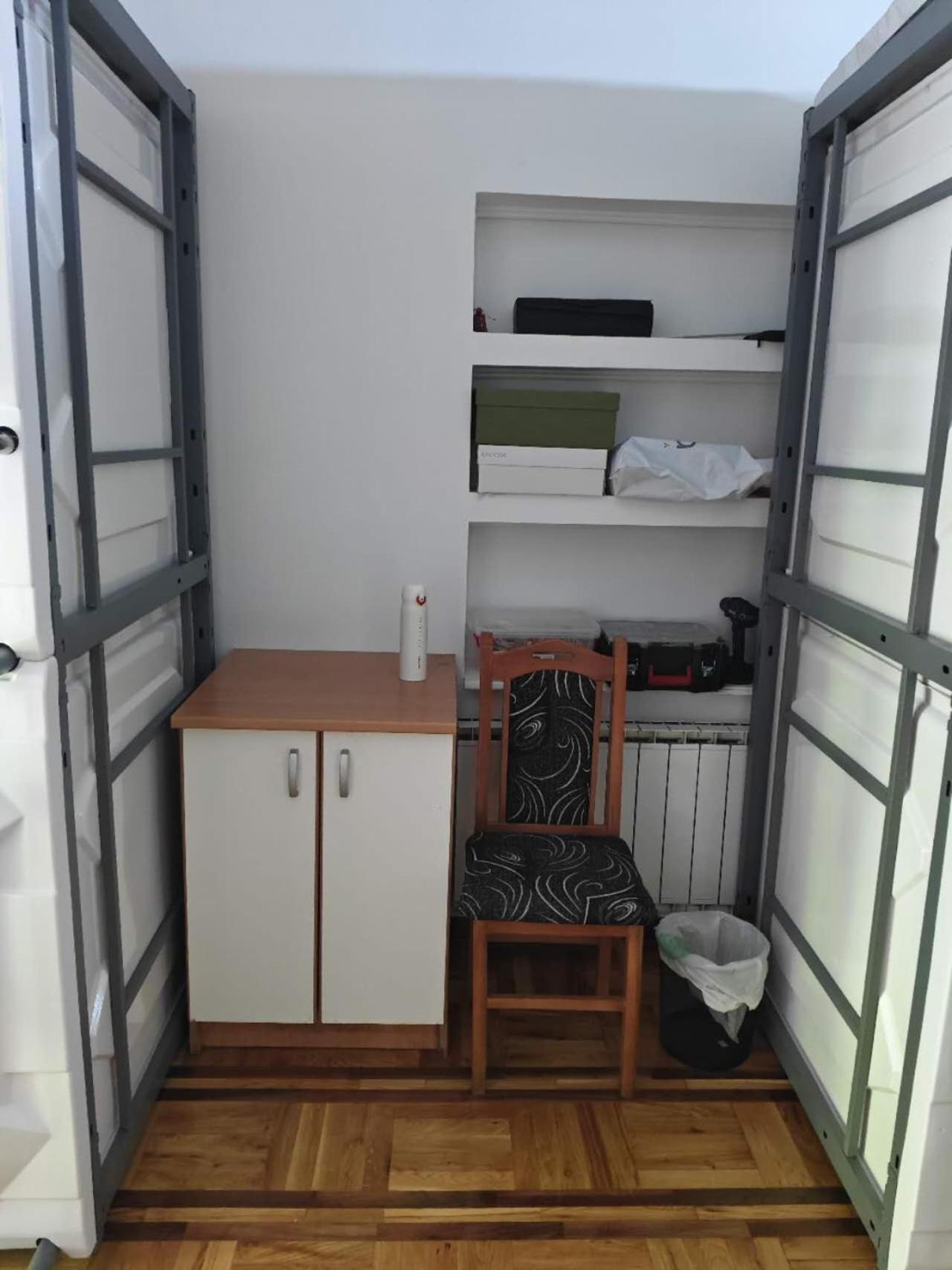 Panda Victor Space Capsule Hostel-Neo Nomad Белград Екстериор снимка